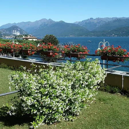 La Luna Nel Porto 3* סטרסה