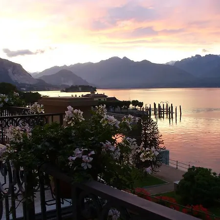 La Luna Nel Porto 3* סטרסה