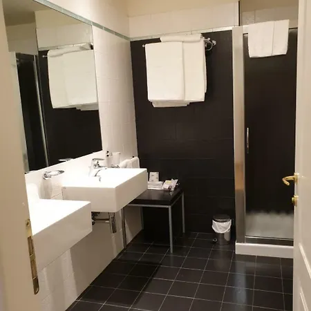 La Luna Nel Porto מלון 3*