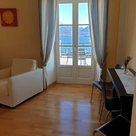 La Luna Nel Porto מלון סטרסה