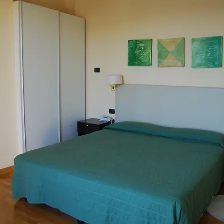 La Luna Nel Porto Otel 3*